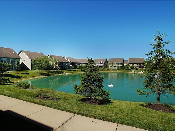2nd image of 218 Meadows Of Wildwood Blvd