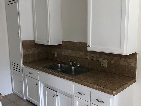 3rd image of 10502 Crenshaw Blvd APT 1