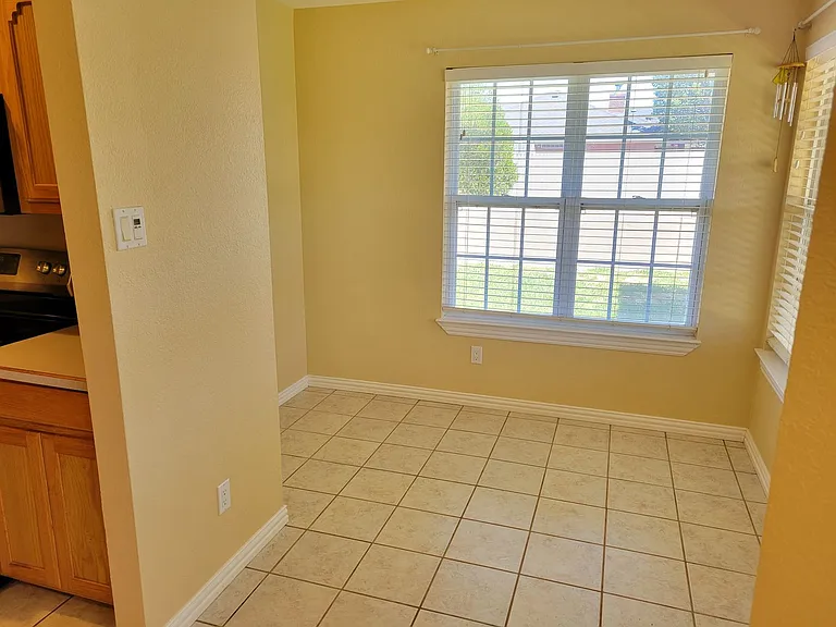 2301 Jadyn Ln — Photo 12