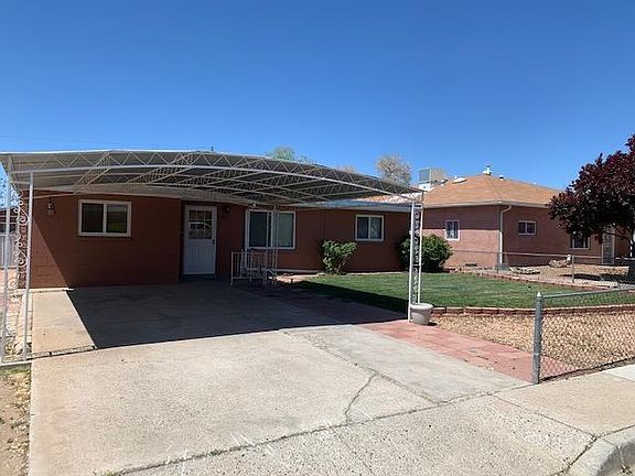 3rd image of 2921 Graceland Dr NE