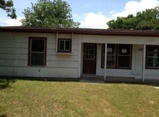 3005 Cedar St, Victoria, TX 77901