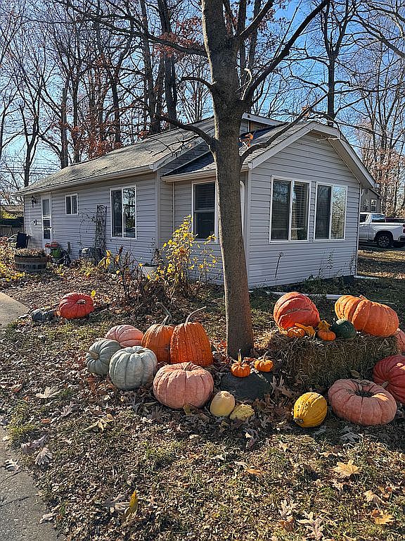 6281 Waldon Rd, Clarkston, MI 48346 Zillow