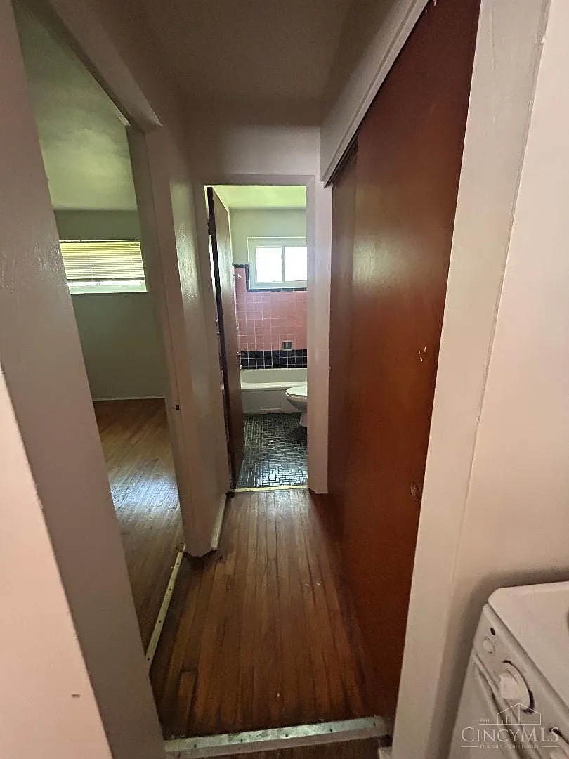 1 bed, 1.0 bath, $825 — Photo 2