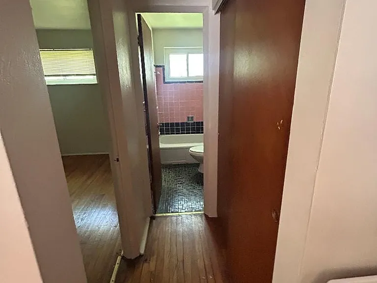 4104 Flower Ave #3 — Photo 2