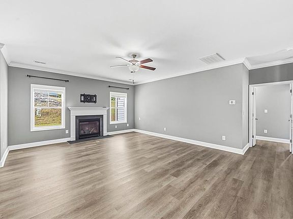 5th image of 2929 Fernley Ct
