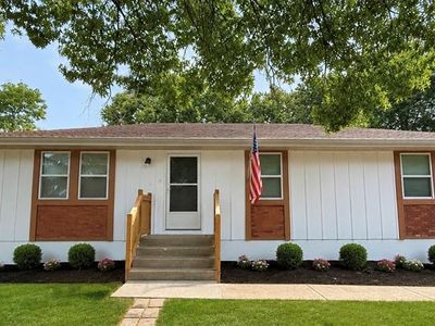 2106 S Owings St, Oak Grove, MO, 64075
