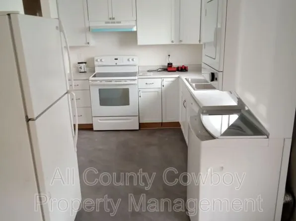 705 Ferris Ct, Rawlins, WY