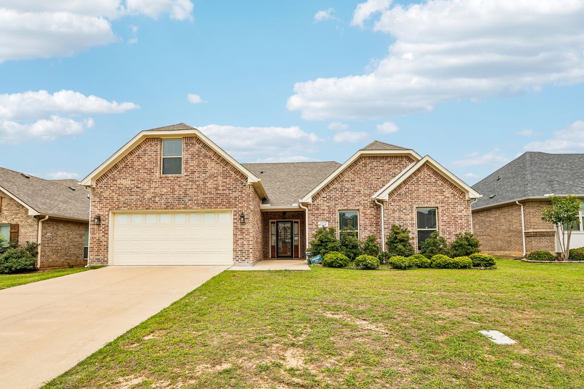 Prairie Meadow Ln-S0605-001.jpg