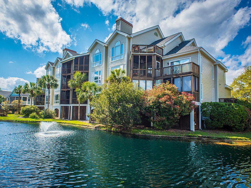 1st image of 1551 Ben Sawyer Blvd #B
