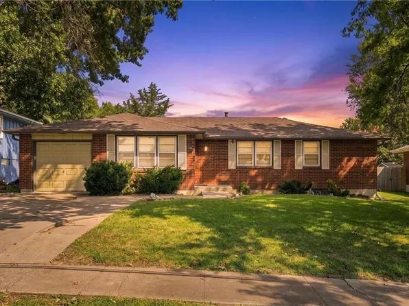 304 NE 88th St, Kansas City, MO 64155