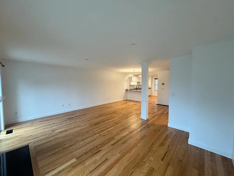 18 Dumaine Ave #C — Photo 5