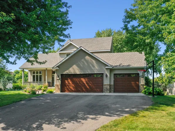 1340 Narcissus Curv, Victoria, MN 55386