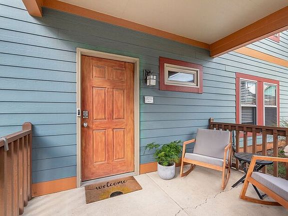 3rd image of 1639 N College Ave #1