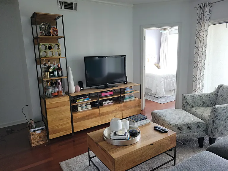 275 13th St NE #1107 — Photo 48