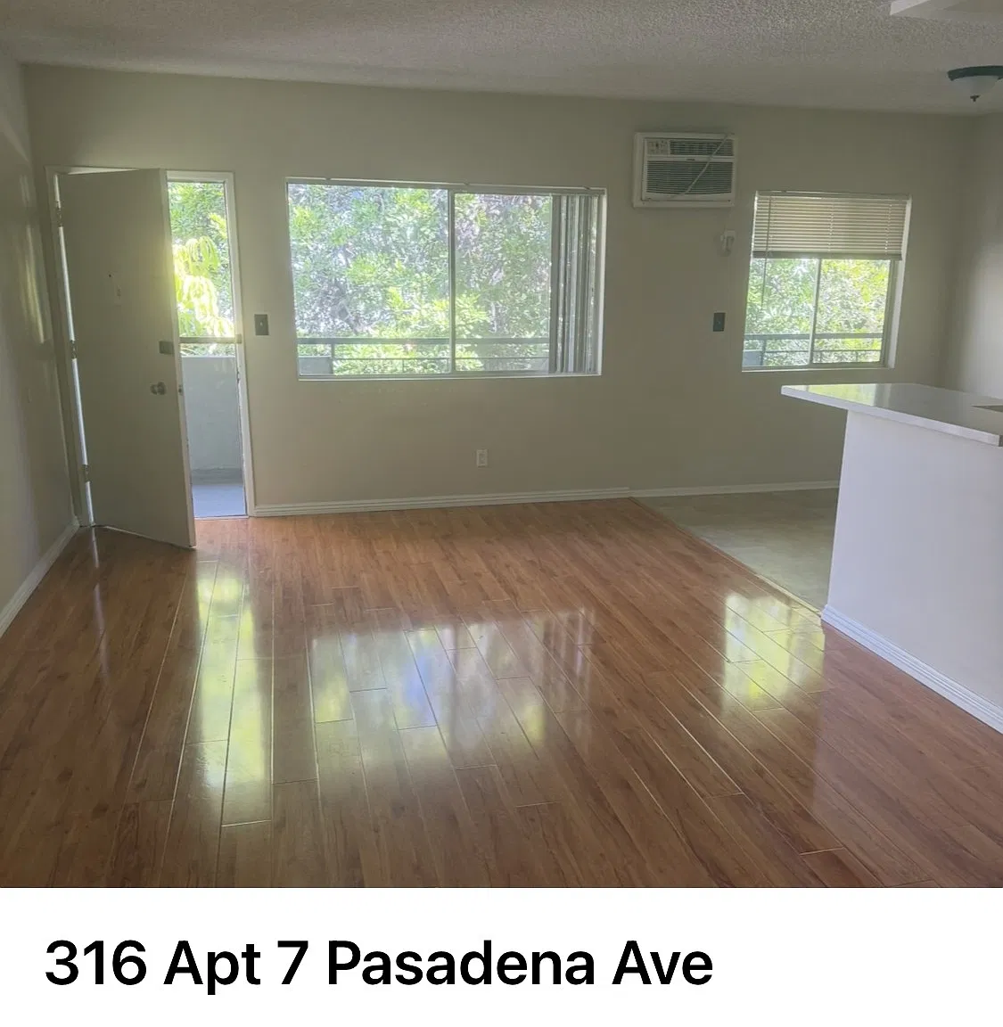 1 bed, 700 sqft, $2,200 — Photo 2