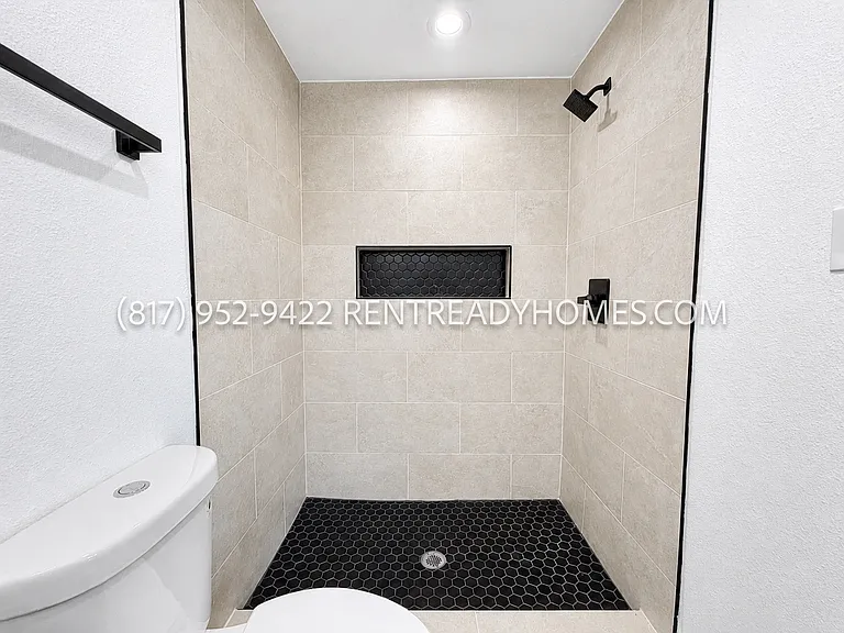 1510 W Jefferson Blvd #203 — Photo 10