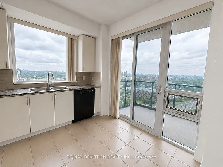 181 Wynford Dr #2907 — Photo 8