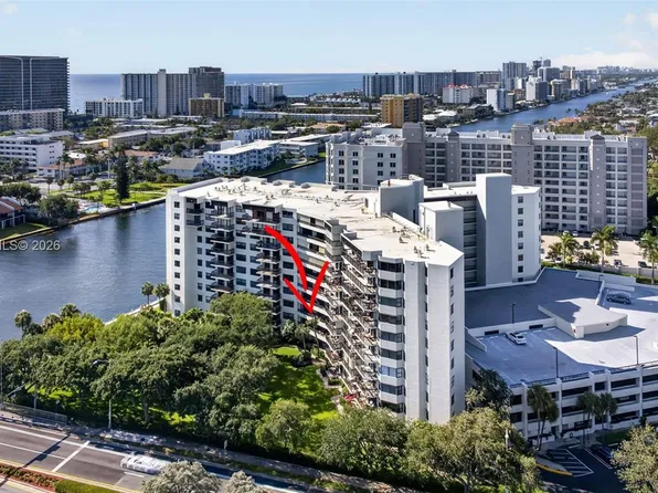 2900 NE 14th Street Cswy APT 304, Pompano Beach, FL 33062