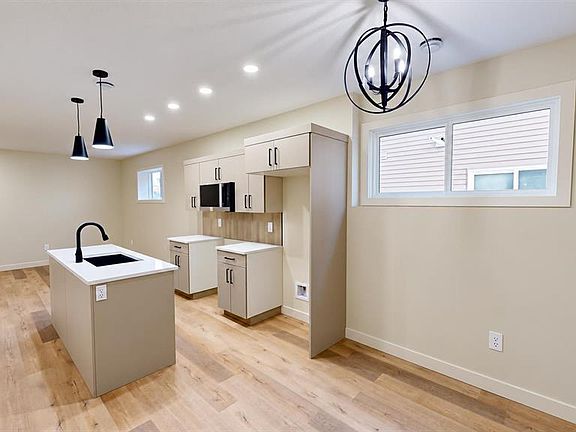 4th image of 8854 85a Ave #A