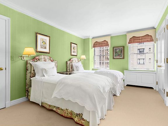 4th image of 52 E 72nd St #10