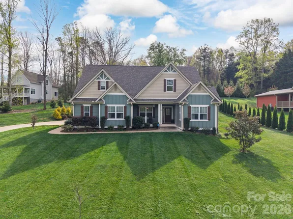 25 W Haven Dr, Arden, NC 28704