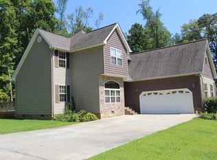 75 Bell Lake Dr, Trenton, GA 30752