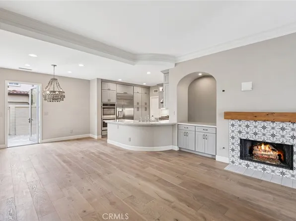 85 Passage, Irvine, CA 92603