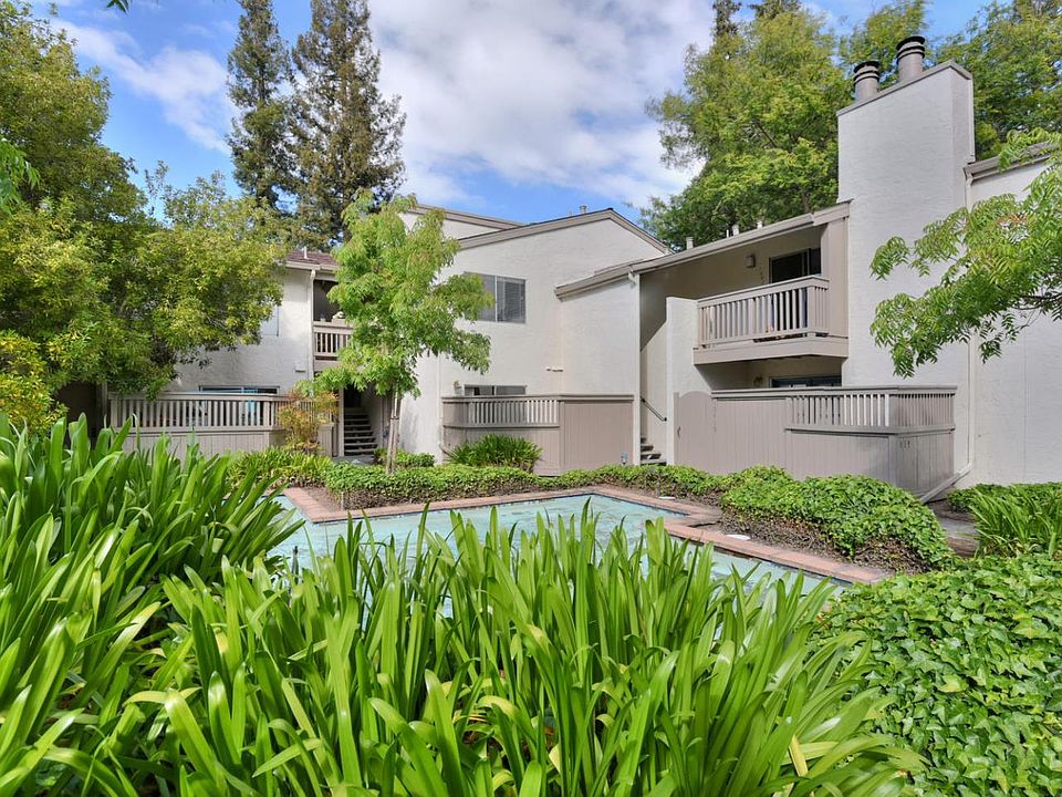 1st image of 19417 Vineyard Ln
