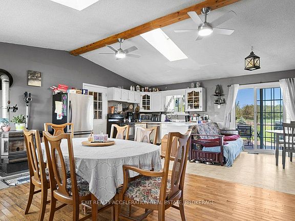 4th image of 1273 Centreville Rd