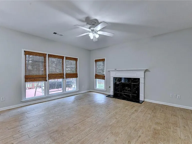 2835 Crestmont Ct — Photo 33