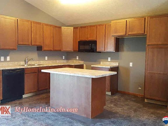 5th image of 1220 SW Kelsey Model Cir