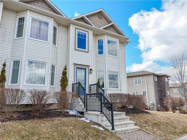 20 Cojo Ln, Fredericton, NB E3A 7N5