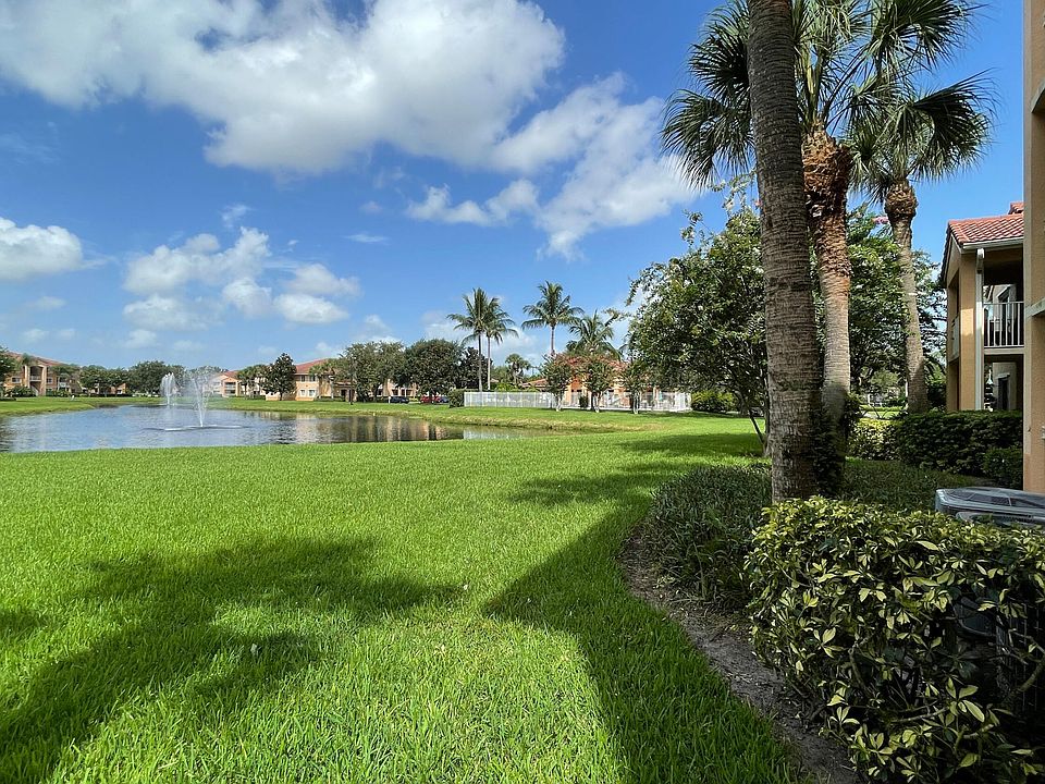 1st image of 221 SW Palm Drive #104