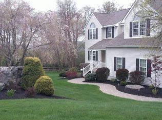 7 Woodin Pl, Poughquag, NY 12570