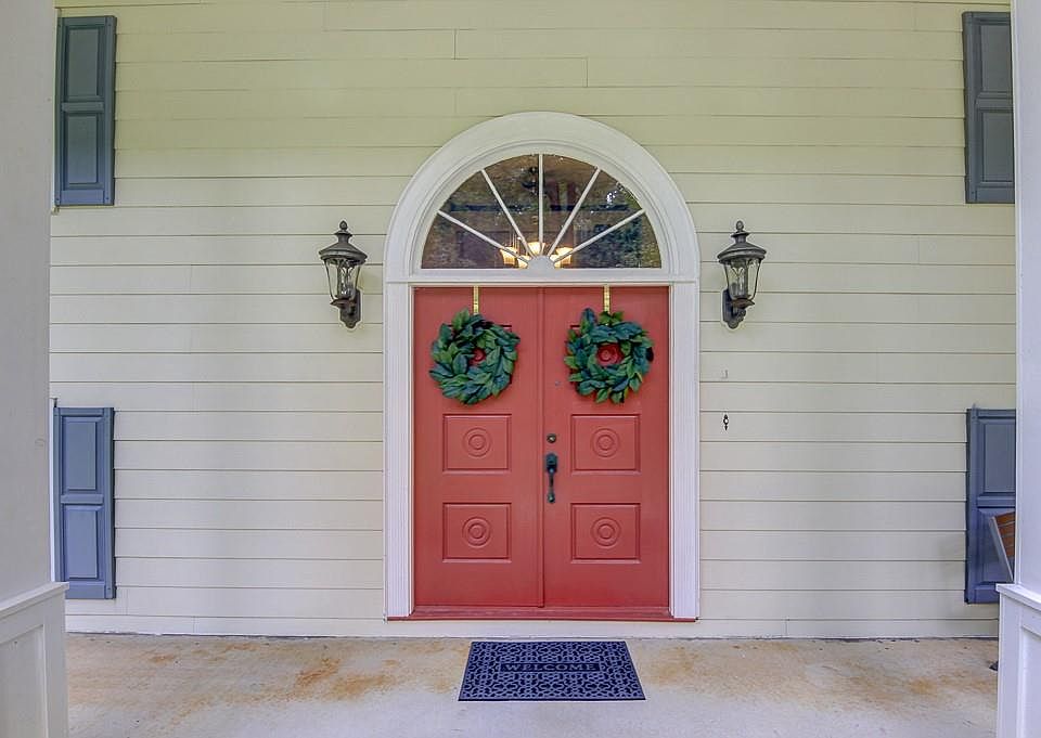 2nd image of 210 Scott Blvd