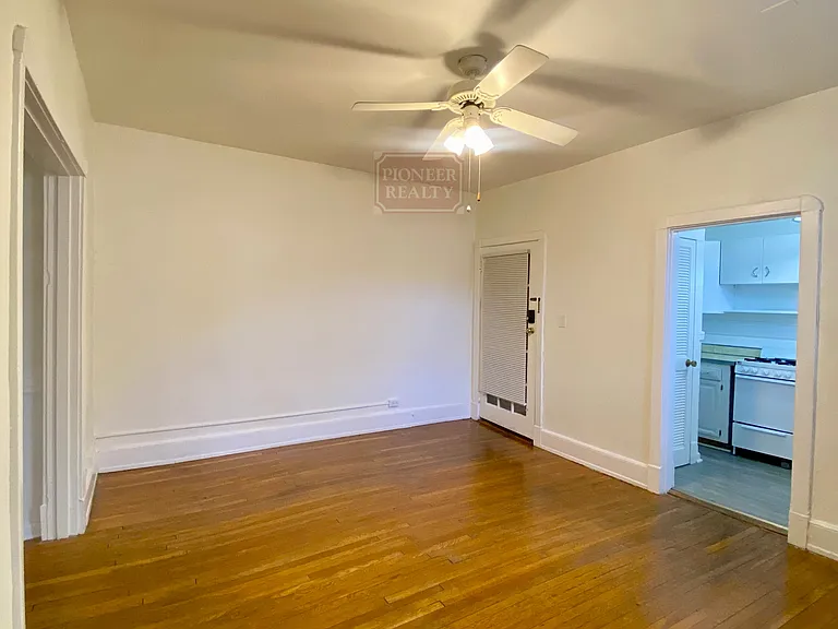 3110 Kensington Ave #8 — Photo 8