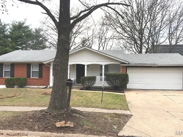 1639 Prestonpark Ln, Saint Louis, MO 63146