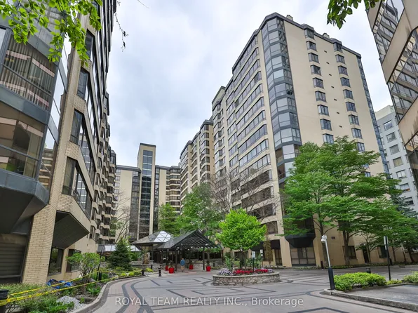 211 Saint Patrick St #Penthouse C-10, Toronto, ON M5T 2Y9