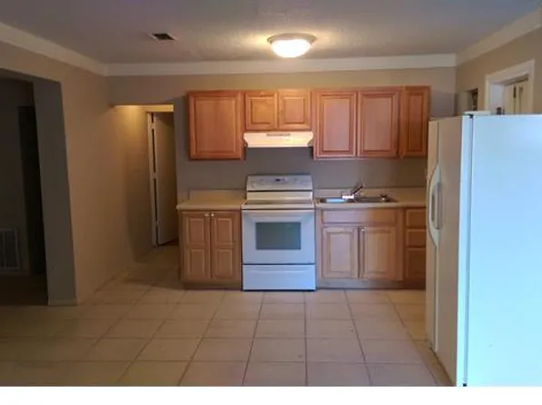 9801 N 10th St, Tampa, FL 33612