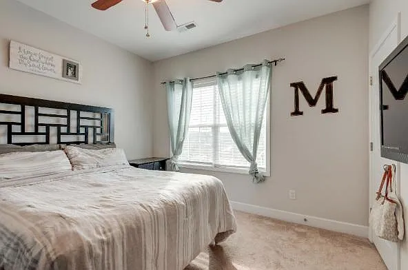 2043 Pinecrest Dr — Photo 16