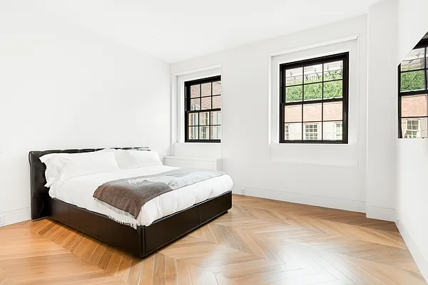 Sold by Compass | media 20