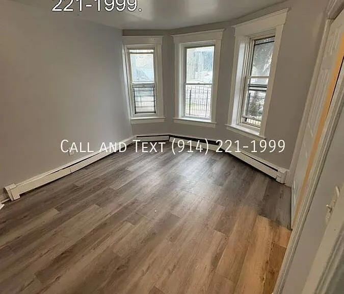 99 Ash St — Photo 7