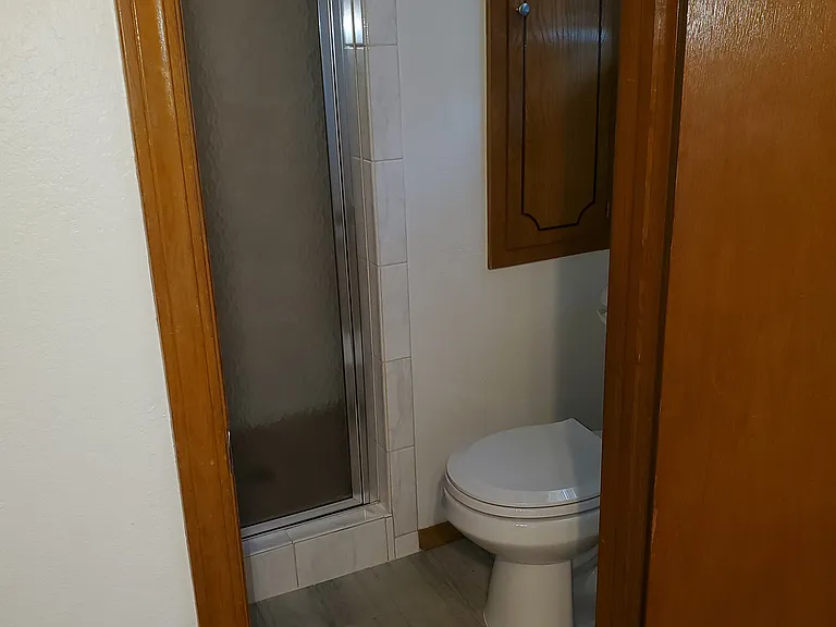 10904 N Lee Ave — Photo 10