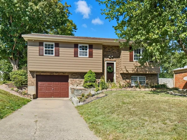 2720 Vera Cruz Dr, Villa Hills, KY 41017