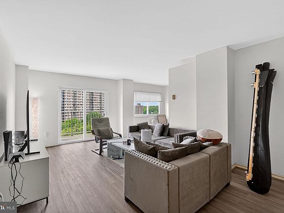 2nd image of 1111 University Blvd W APT 909-A