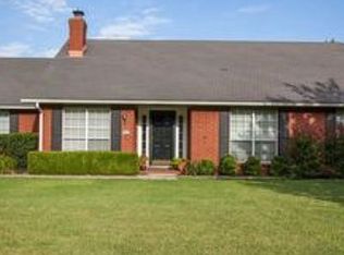 3015 N Quail Creek Dr, Fayetteville, AR 72703