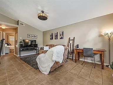 950 Sykes Ct #108 — Photo 2
