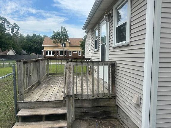 5th image of 283 W Forest Ave