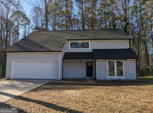 1094 Chapman Cir, Stone Mountain, GA 30088