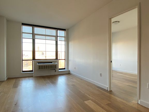 4th image of 180 Nassau St APT 9D